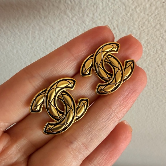 Jewelry - 💛Vintage Chanel Gold Quilted CC Logo Statement Earrings✨